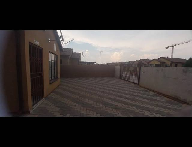 3 BEDROOM HOUSE FOR SALE IN SOSHANGUVE VV